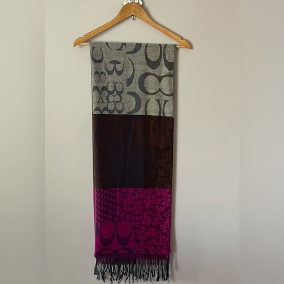 Coach Multi Colour C Logo Patchwork Pashmina Scarf / Shawl 🧣 - Picture 6 of 14